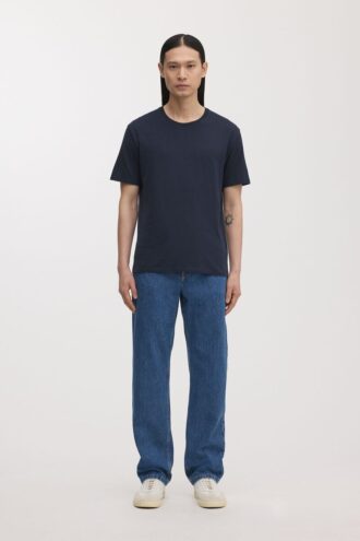 Den lätta T-shirten