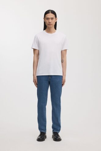 Den lätta T-shirten