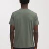Den lätta T-shirten