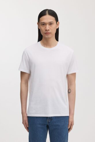 Den lätta T-shirten