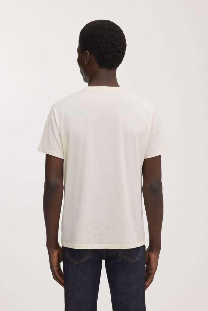 Den lätta T-shirten
