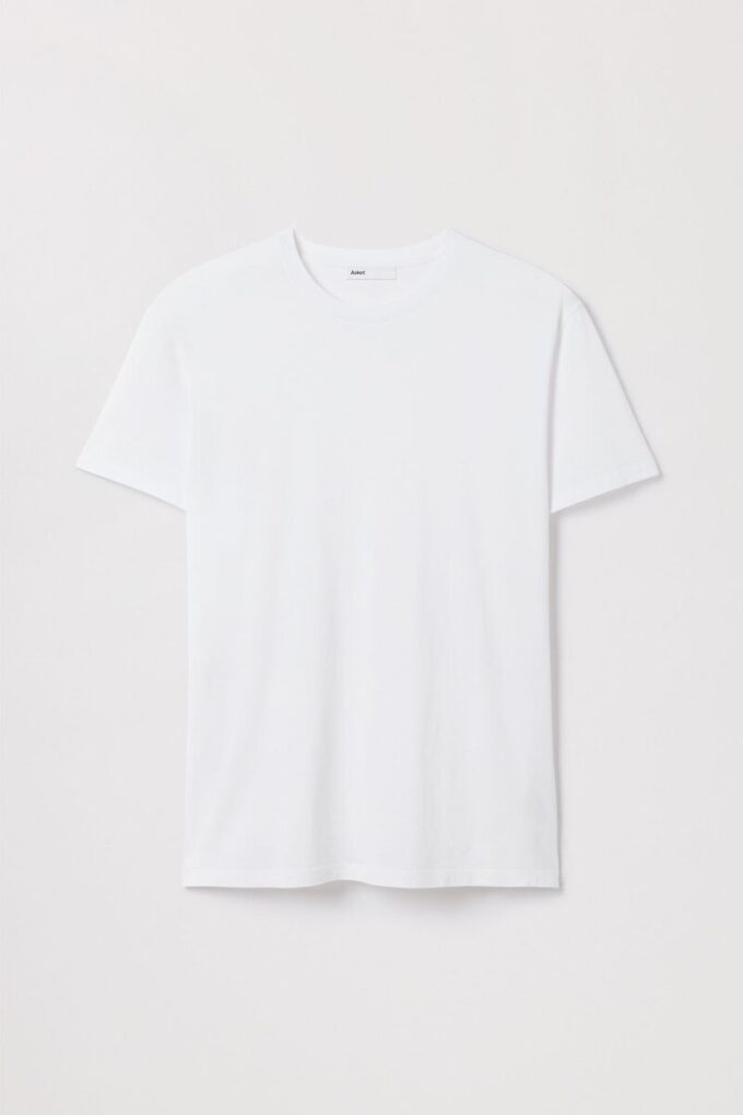 Den lätta T-shirten
