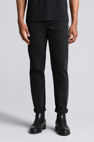 the black denim jeans arkiv 2 1 330x495 - The Black Denim Jeans &ndash; Arkiv