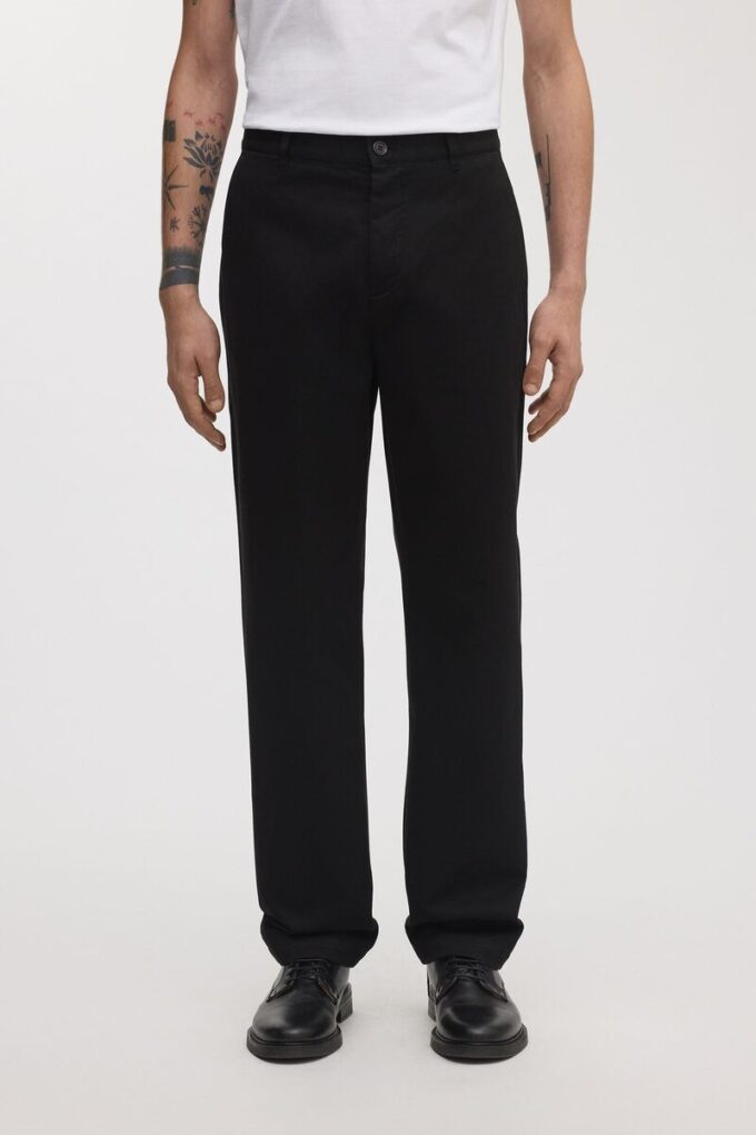The Loose Twill Chino The Loose Twill Chino