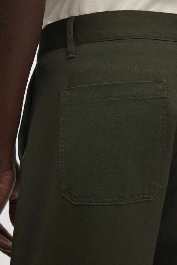 The Loose Twill Chino The Loose Twill Chino