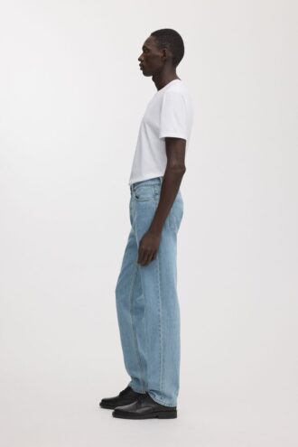 The Regular Jeans The Regular Jeans