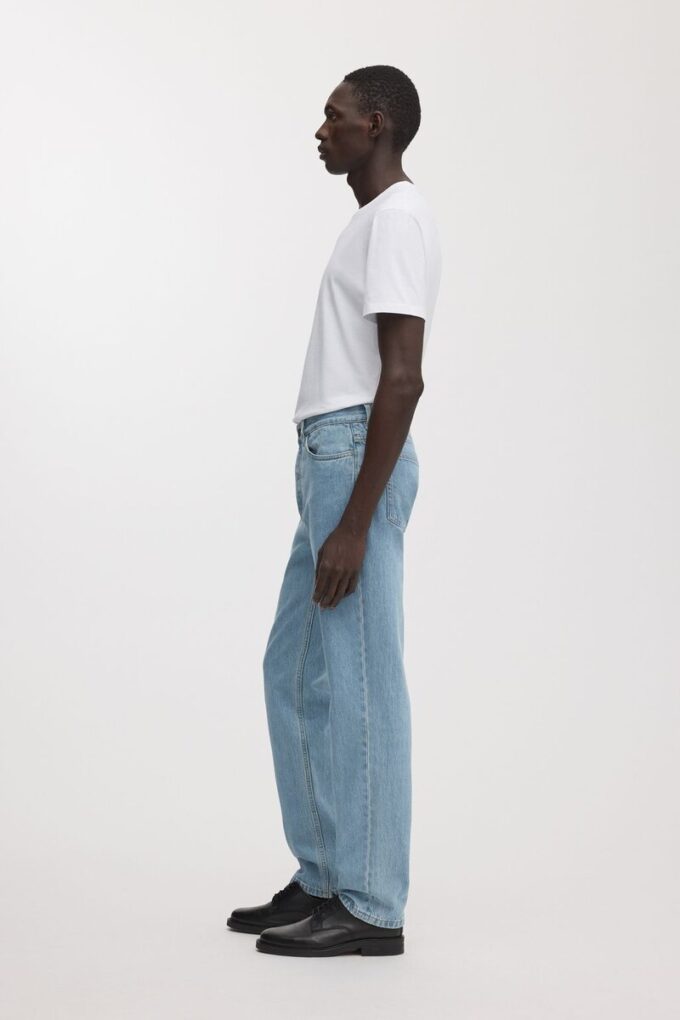 The Regular Jeans The Regular Jeans