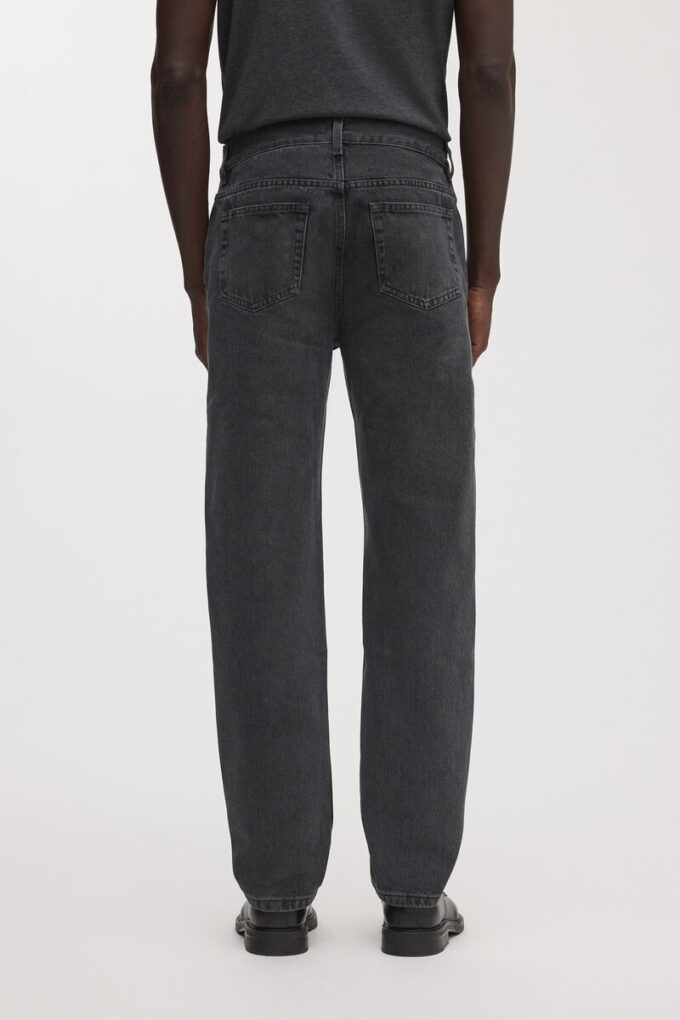 The Regular Jeans The Regular Jeans