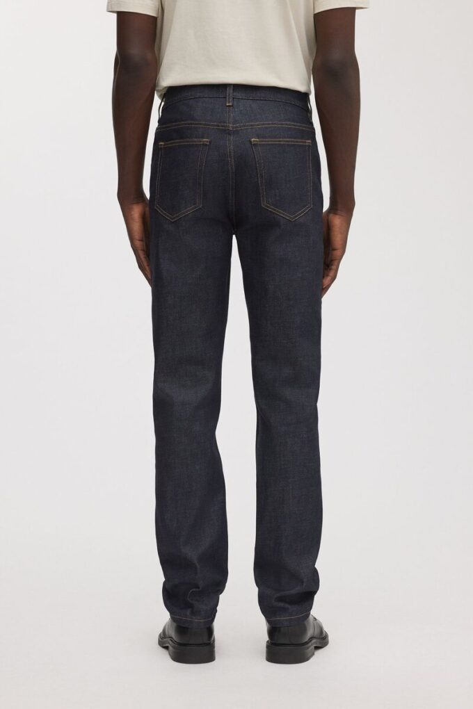 The Regular Jeans The Regular Jeans