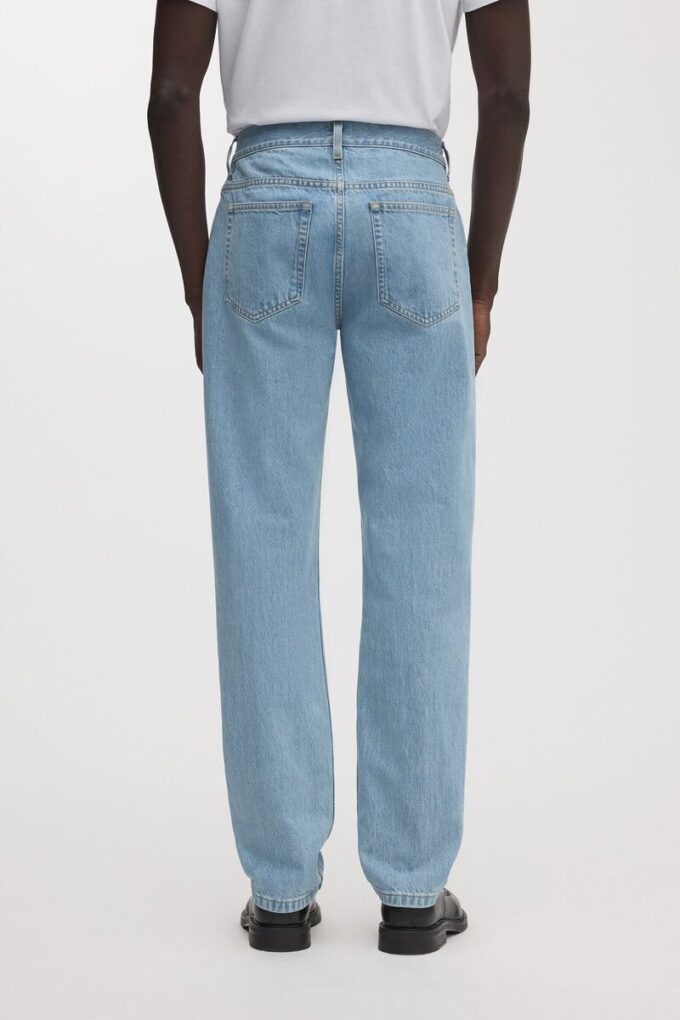 The Regular Jeans The Regular Jeans