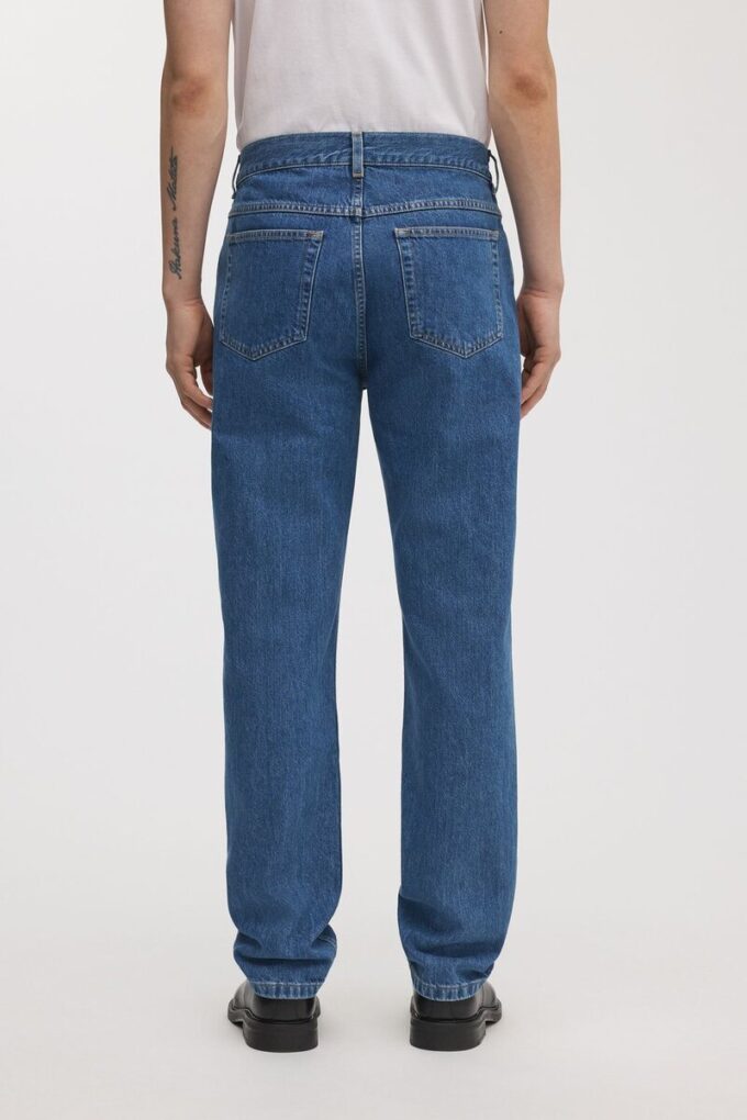 The Regular Jeans The Regular Jeans