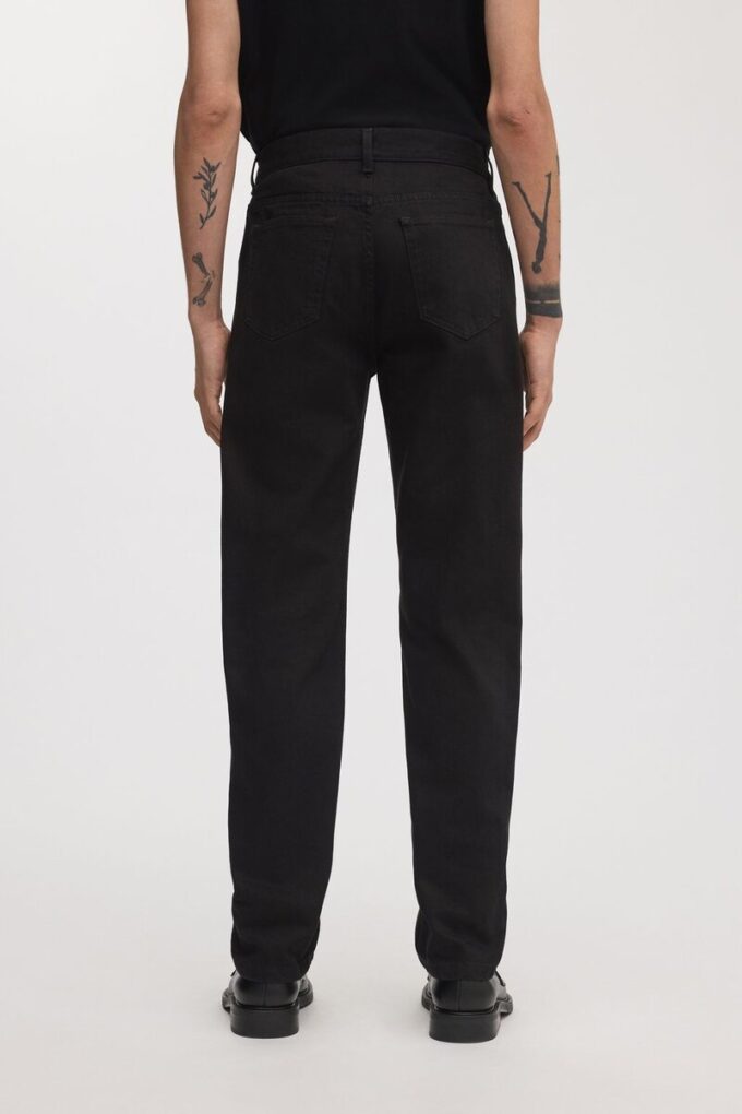 The Regular Jeans The Regular Jeans