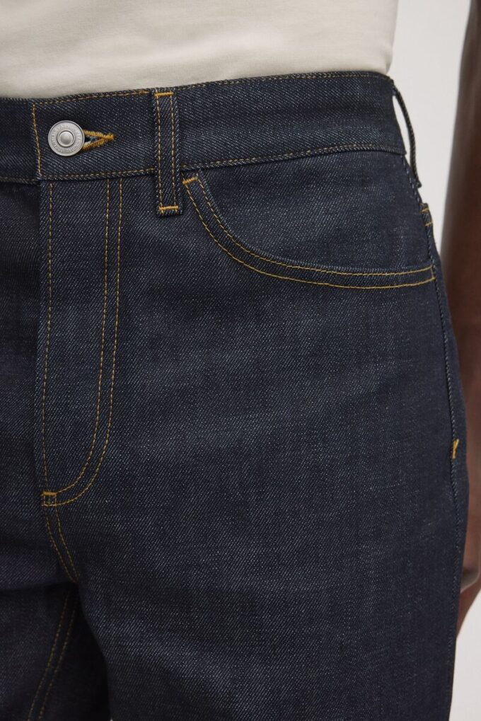 The Regular Jeans The Regular Jeans