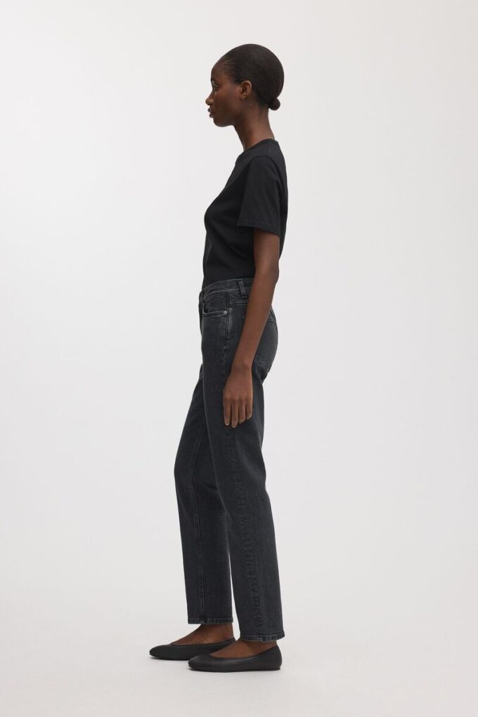 The Standard Jeans