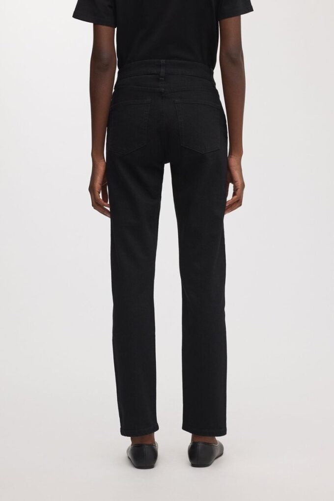 The Standard Jeans